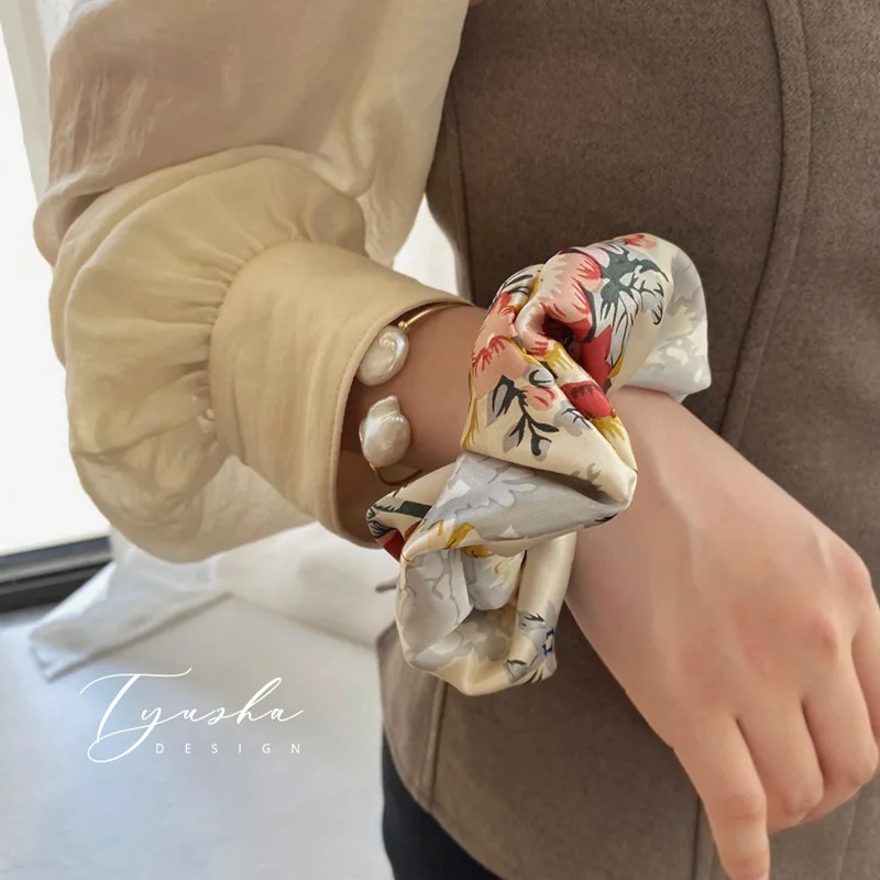 100% Zijde Haar Scrunchies-Grote Standaard Kleine Maat Luxe Elastische Zijden Haarbanden voor Vrouwen Paardenstaart-Houder Zacht en Geen pijn