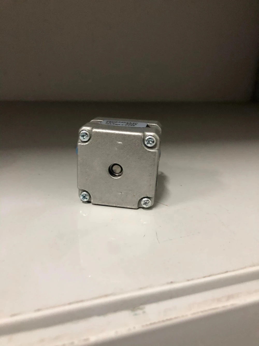 NEMA16 2 상 4 선 스테퍼 모터 1.8 도 18N.cm 0.4A 본체 길이 34mm 프레임 39mm 축 직경 5mm