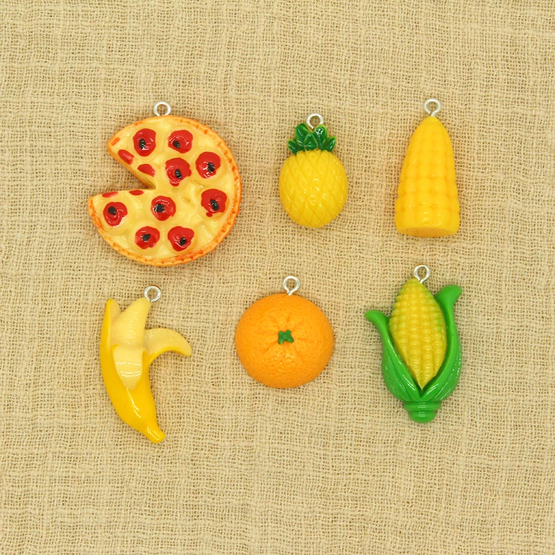 10 Uds. De divertidos dijes de resina con parte posterior plana para comida, Mini Pizza, plátano, fruta de maíz, colgantes para pendientes, llavero, fabricación de joyería DIY