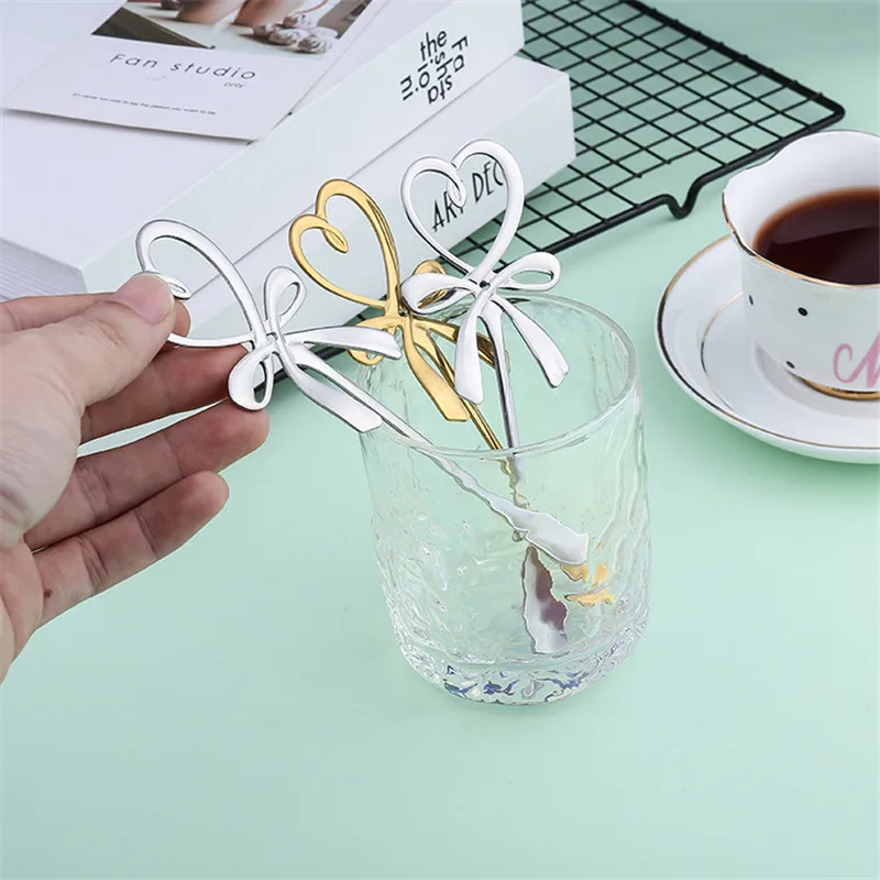 

2021Creative stainless steel golden flower spoon_coffee spoon_cute long handle hanging cup stirring spoon stirring teaspoon