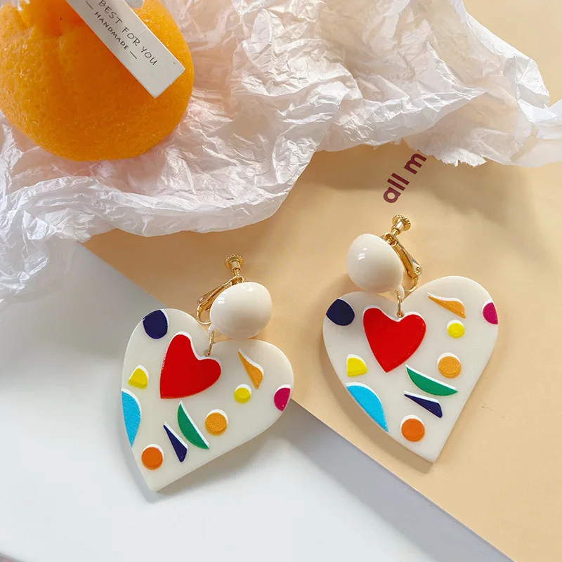 Summer Colorful Graffiti Sweet Acrylic White Heart Clip Earrings Funny Big Heart Shaped Clip Earrings No Pierced Ears Hole Women