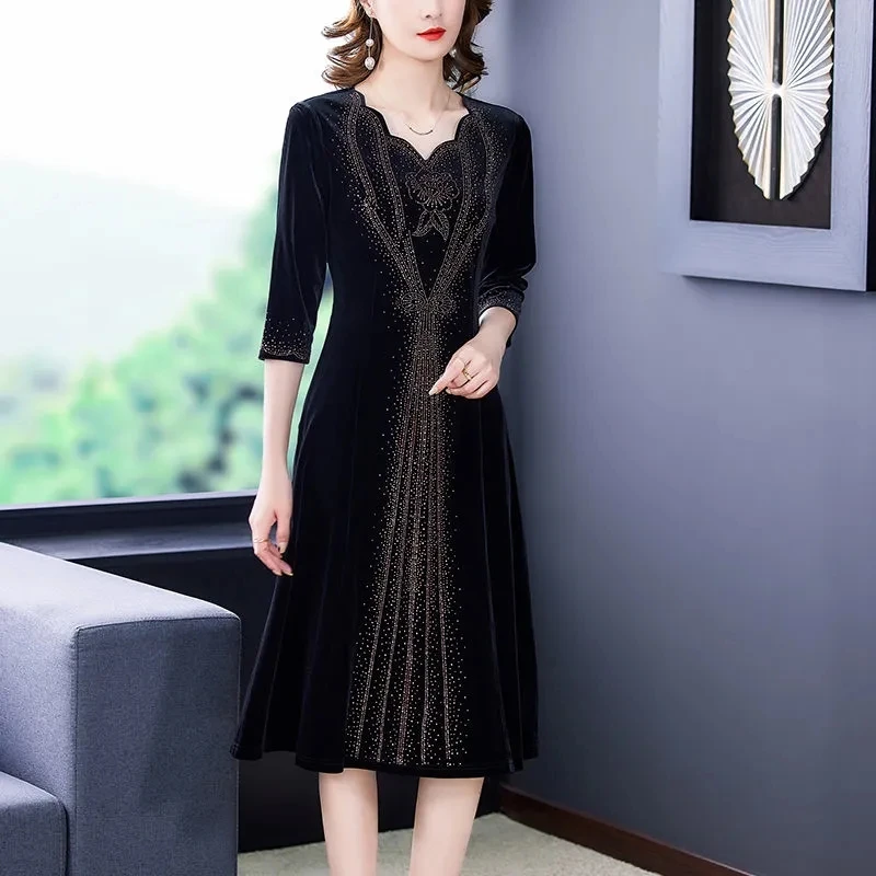 Women High Quality Diamonds Dress 2024 Spring Autumn Fashion New Middle-Aged And Elderly Mother Temperament Long Dress Elegant