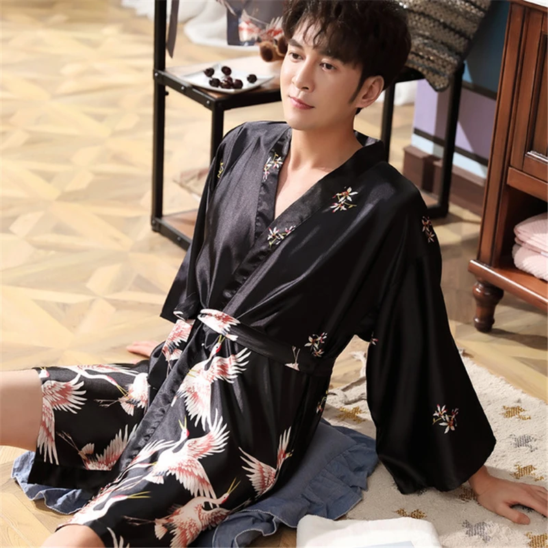 

Men's Nightgown Long-sleeved Pajamas Thin Section Bathrobe Rayon Sexy Home Service Casual Bathrobe Noble High Quality