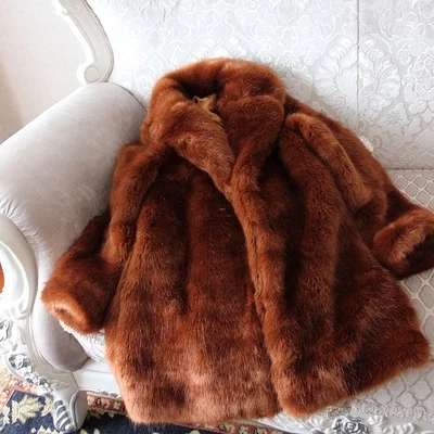 

Top brand Style High-end New Fashion Women Faux Fur Coat 18S10 high quality