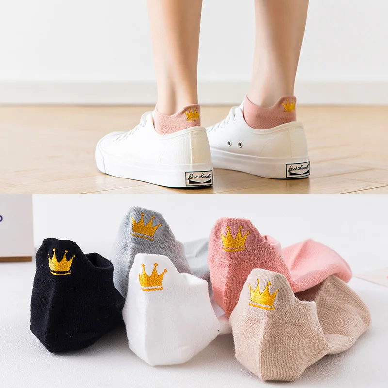 5 Pairs kobiety skarpetki Harajuku śliczne hafty skarpety bawełniane kostki krótkie korona Kawaii zestaw skarpet cukierkowe kolory dla par panie