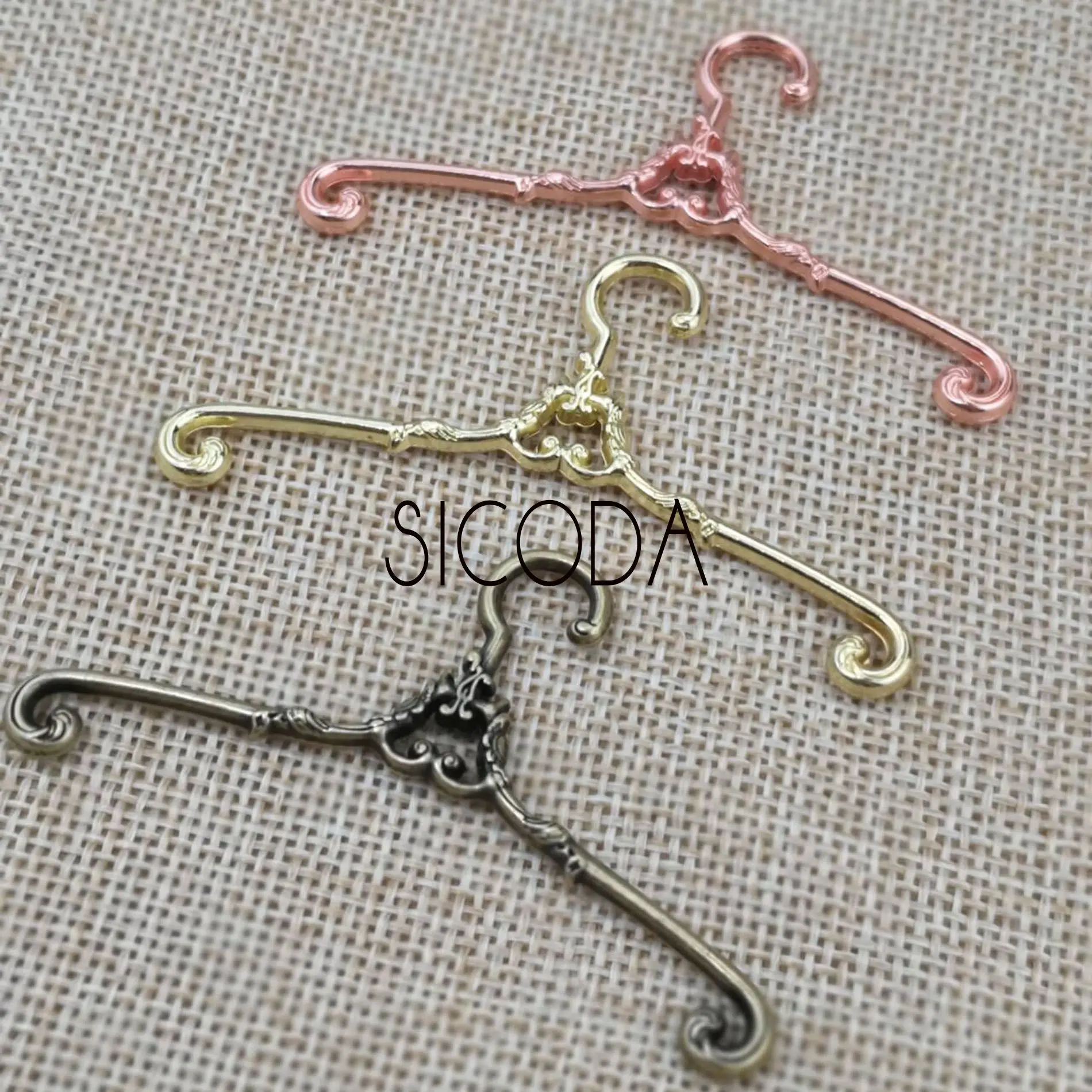 BJD Hanger Doll Accessories Doll Hangers  Doll Barbie 3/4/6/8 Points Ob11 Mini Doll Color Doll Metal Clothes Hanging 20pcs