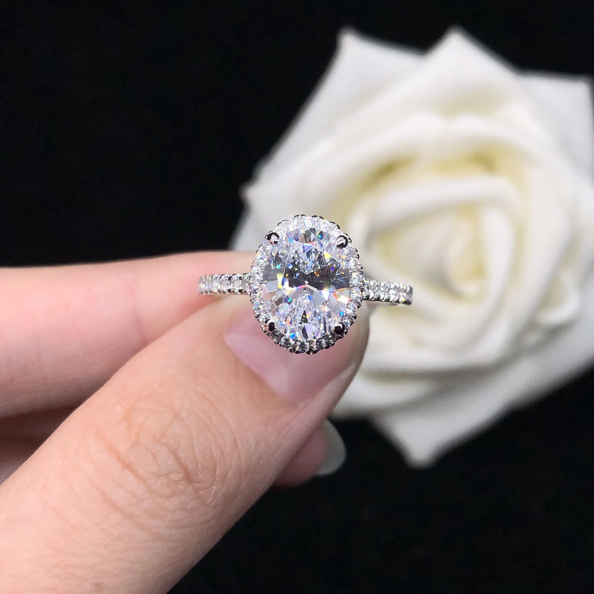

Твердые из белого золота 18 карат Au750 кольцо 2CT 6*8 мм овальным вырезом D Муассанит Кольца с алмазами кольцо из белого золота