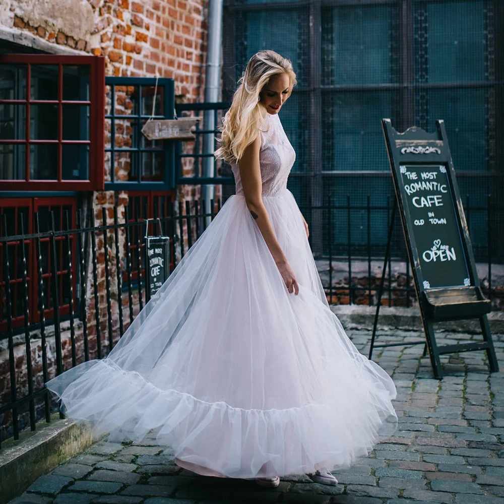 Bateau Keyhole indietro abiti da sposa una linea senza maniche su misura pizzo Tulle principessa prato spiaggia Boho pieghettato abito da festa di nozze