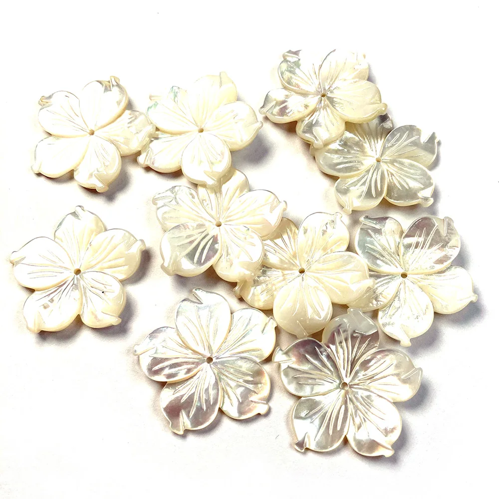 1pcs  Carven White Shell Flower Pure Natural Material Petals 3D Flower Beads for Handmade Necklace DIY Jewelry Making