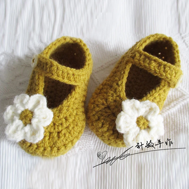 \\ Handmade woven shoes pink hand hook flower female baby wool shoes knitted baby shoes spring and autumn soft bottom shoes toddl