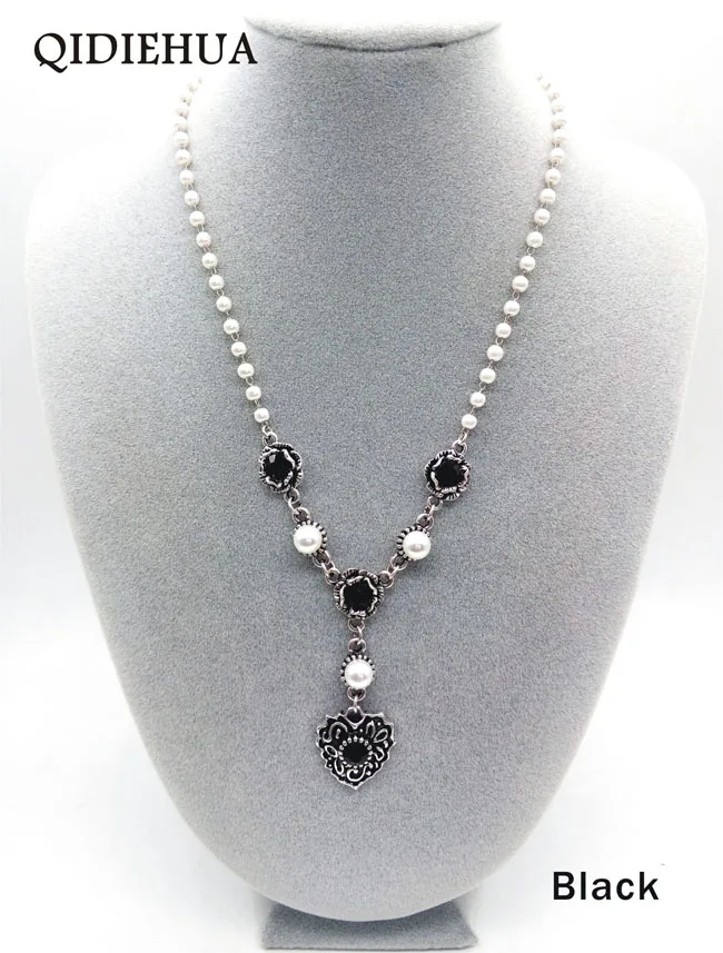 Traditional Bavarian Pearl Necklace Fiona with Rhinestones Edelweiss Small Beaded Ladies Costume Oktoberfest Jewelry Wholesale