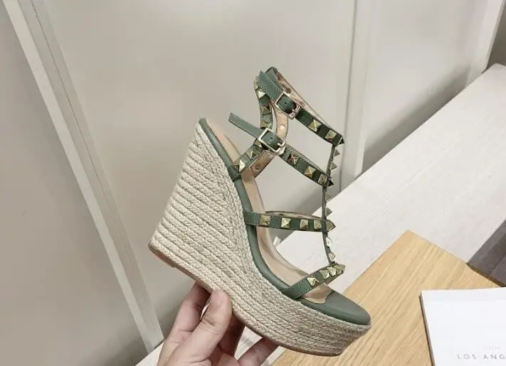 Dipsloot Nude Green Cow Leather Rivets 12 CM Wedge Sandals Woman 4 CM Platform Narrow Bands Buckle Strap High Heel Sandals Shoes