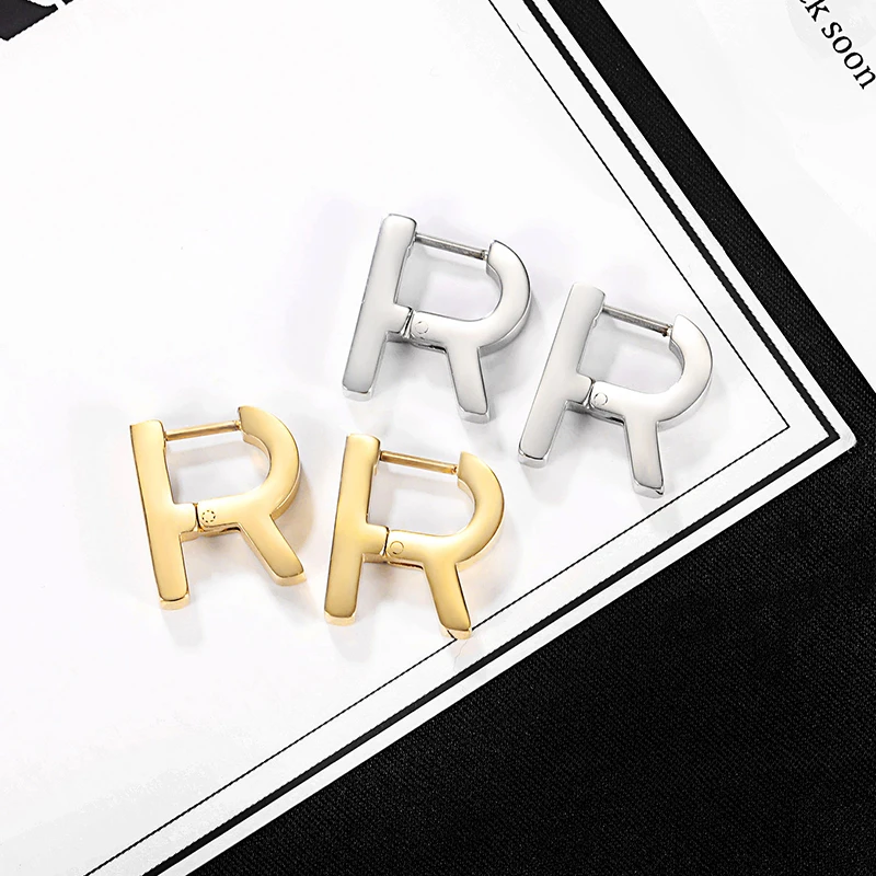 

1Piece Hot Kpop letter R Fashion Ear studs Male Girls Stainless steel classic Earrings For Women Man‘s Golden Trendy Ear Jewelry