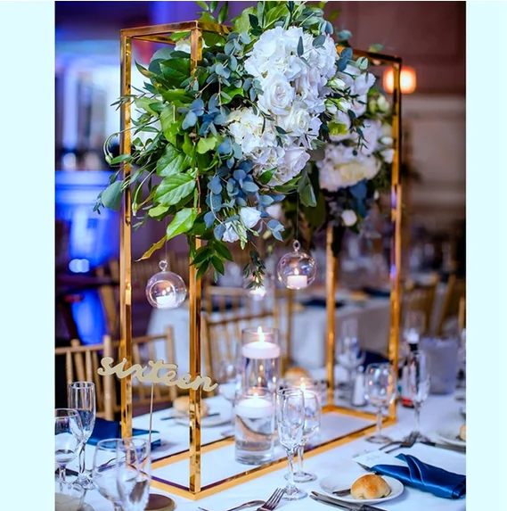 

Custom gold square geometric rectangular flower rack for central Wedding Table