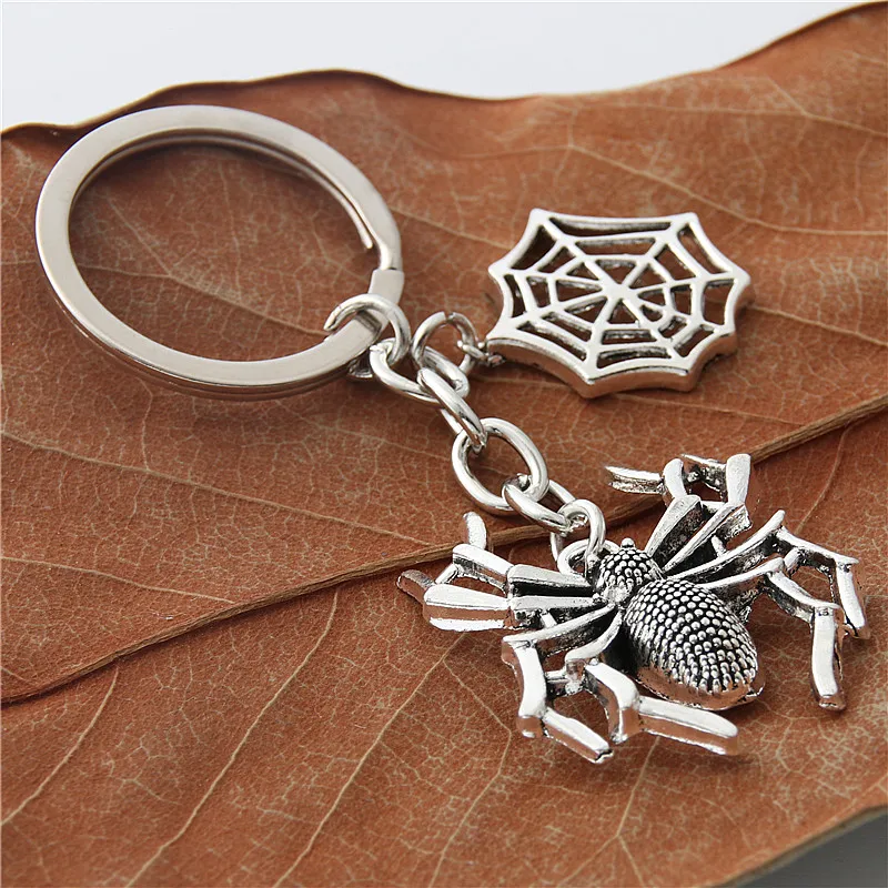 1pc Halloween Style Hanging Spider Keychain Spiderweb Key Ring Arachnid Key Chains For Gift E2211