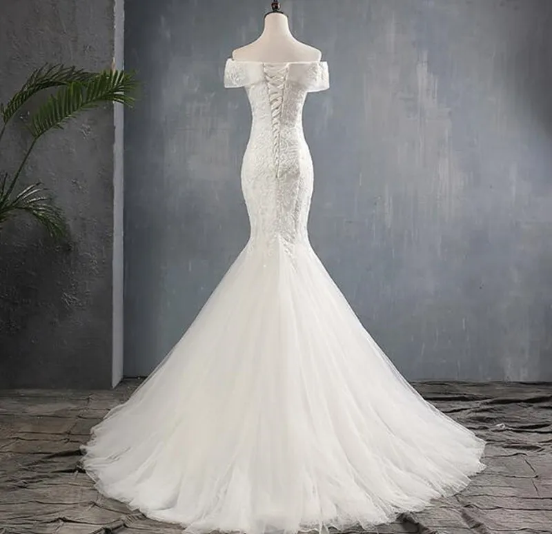 2020 New Designs Wholesale Ivory Small Train V-Neck Cap Sleeve Backless Lace Vintage Wedding Gown Dress Bridal Mermaid