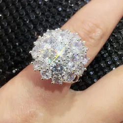 Huitan Big Round Shaped Rings for Women with Dazzling Crystal Cubic Zirconia Gorgeous Female Accessories Evening Party Jewelry