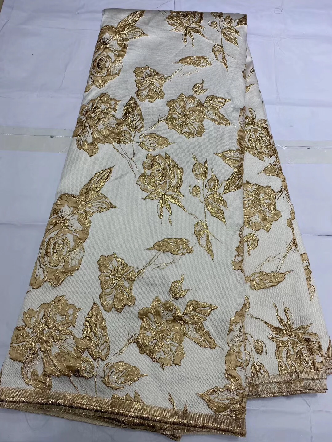 

2020 Latest Gold African French Jacquard Lace Fabric High quality Nigerian Organza Lace Fabric for Wedding Party Dress KJK20116