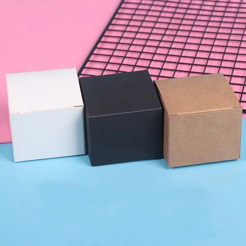 

100pcs Wholesale Black White Kraft Paper Candy Box Square brown Kraft baby Shower Candy Box Party Gift Boxes Birthday Favors Box