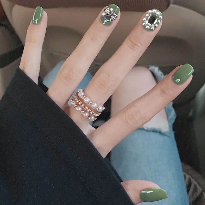 

24pcs Women Wearable Full Cover Fake press on Nails Fresh Japanese Style Matcha Green with Shiny Rhinestone fake nails with gule