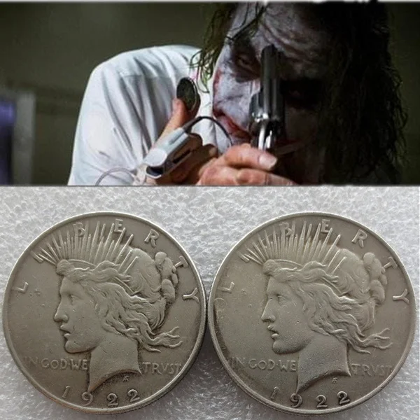 Insignia de monedas de dos caras, accesorio de Cosplay de Harvey Dent