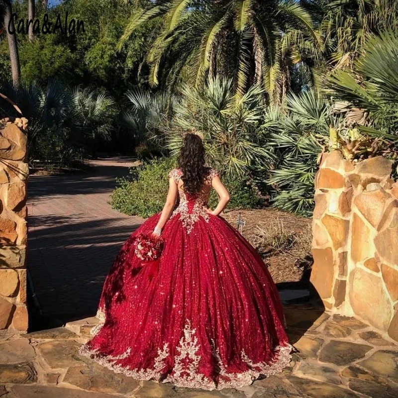 Dark Red Beaded Ball Gown Quinceanera Dresses Gold Beads Sweet 16 Dress Pageant Gowns Vestidos De 15 Anos