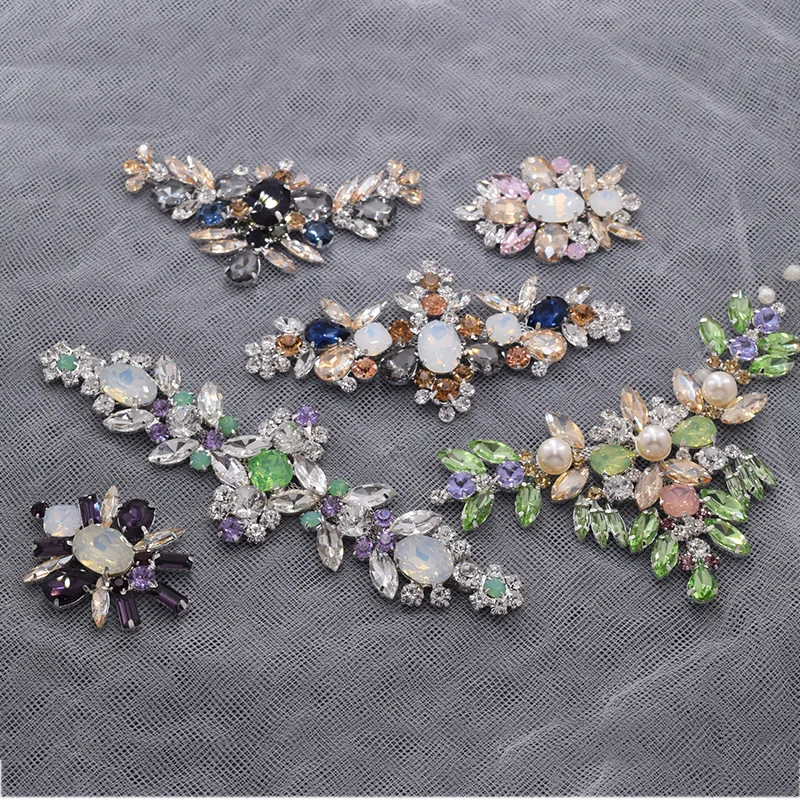 Hot sale Exquiste flower opal rhinestones appliques for women clothings sewing belt sash pathces wedding dress decorations