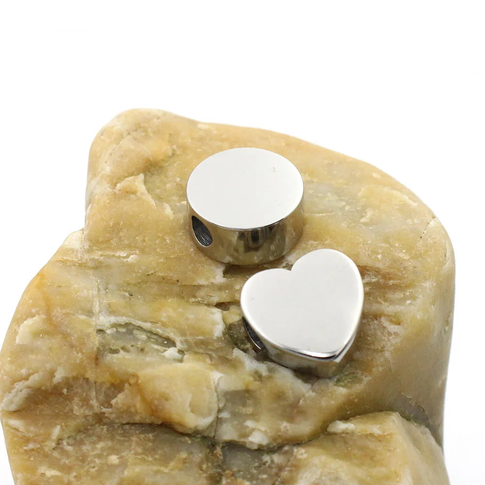 Never Fade 316l Stainless Steel Full Polished Shinning Custom Logo Round Heart Bead Charms For Bracelet Jewelry Making