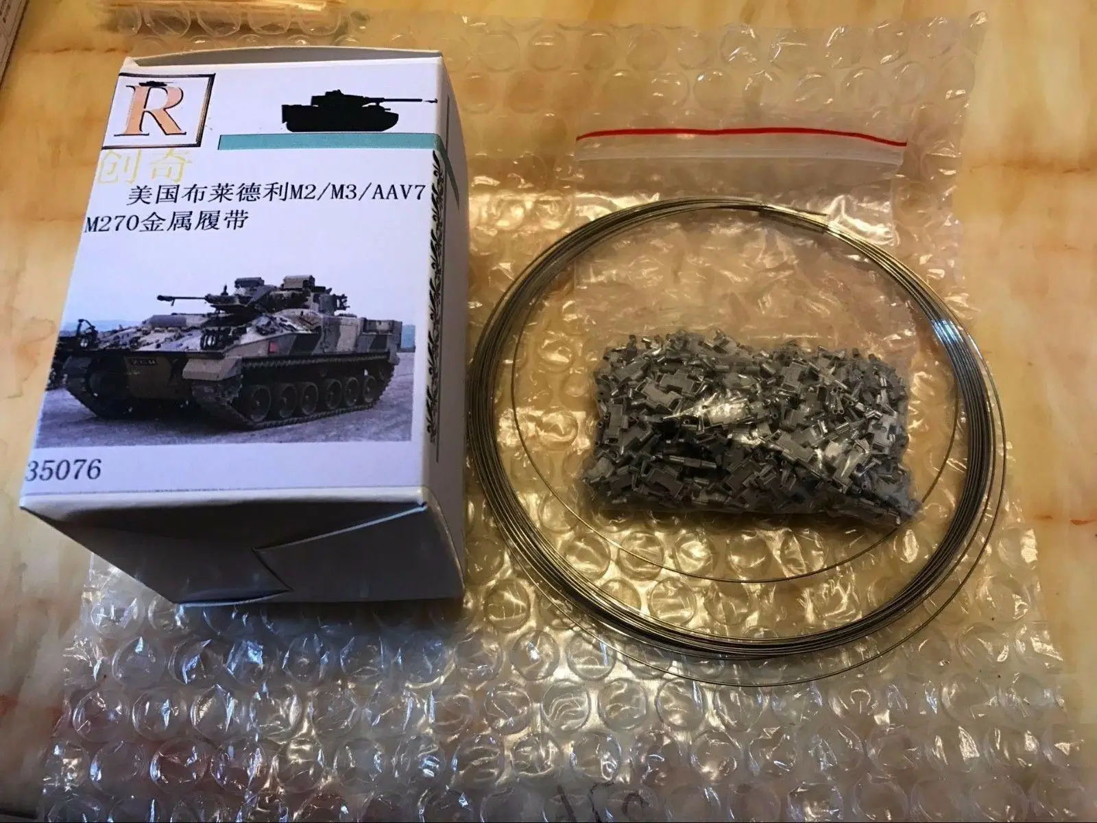 R-Model 1/35 35076 Metal Track For modern M2/M3 Bradley CV-90 warrior IFV M270