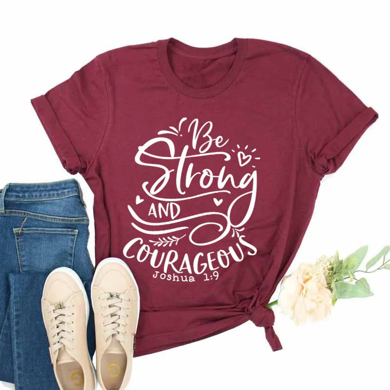 Be Strong and Courageous Christian T-Shirt Religious Clothing Bible Verse Vintage Tee Stylish Slogan Graphic Tops Jesus Outfits