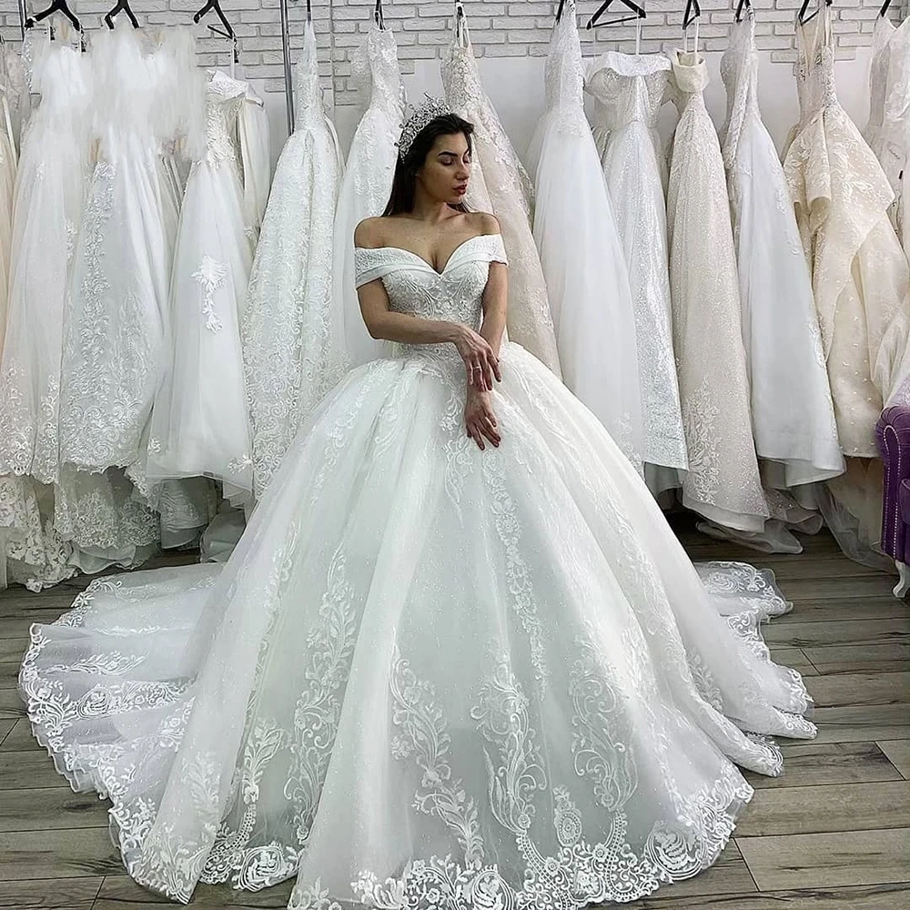 

Luxury Wedding Dress 2023 Princess Appliques Beaded Lace Up Chapel Train Bridal Gown Off the Shoulder Vestido de Noiva