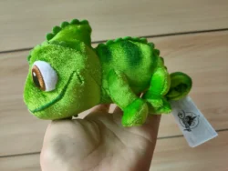 2020 Disney Parks Tangled Pascal Shoulder Pal Magnet Magnetic Plush toy Rapunzel