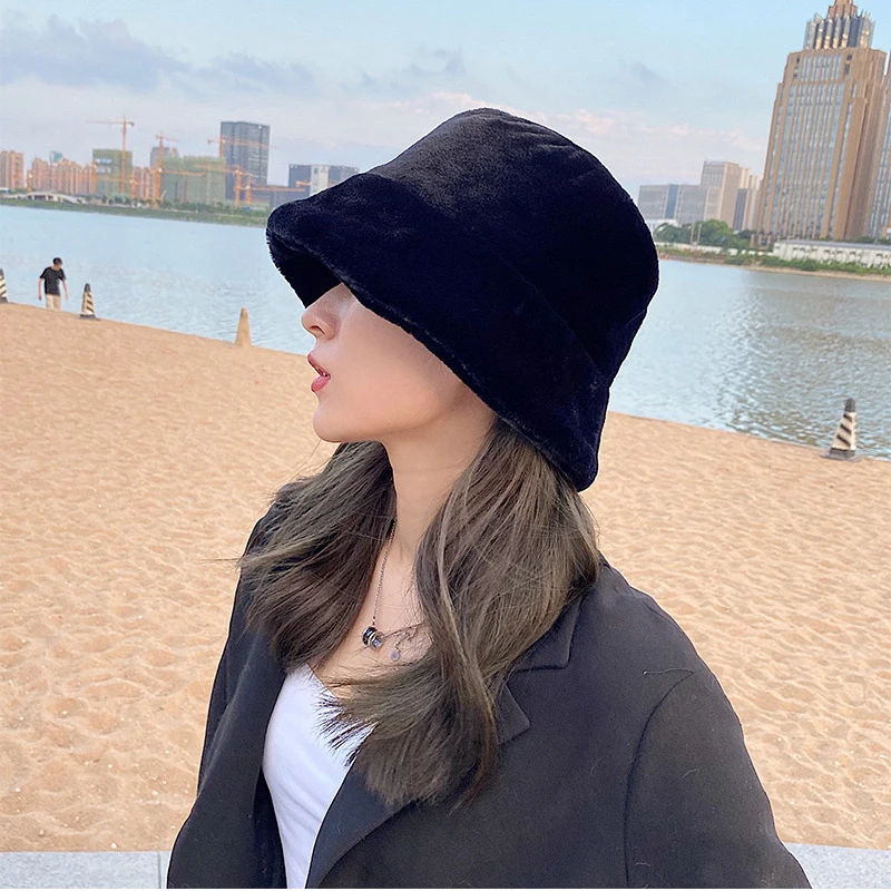 Winter Outdoor Vacation Lady Panama Black Solid Thickened Soft Warm Fishing Cap Faux Fur Rabbit Bucket Hat Women Hairy leopard