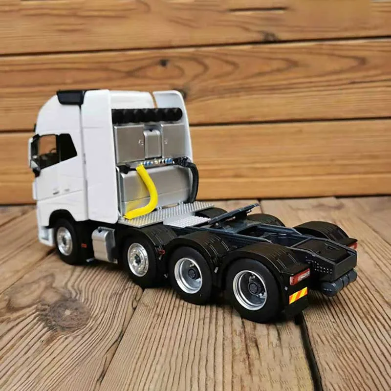 Diecast 1:32 8×4 Tractor Heavy Truck Alloy Car Model Collection Souvenir Decoration Display Vehicle Toy