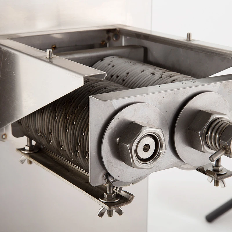 เนื้อเชิงพาณิชย์สแตนเลสสตีลเนื้อเนื้ออัตโนมัติเครื่องตัดในครัวเรือนเครื่อง Dicing เครื่องตัดเนื้อ220V 550kw