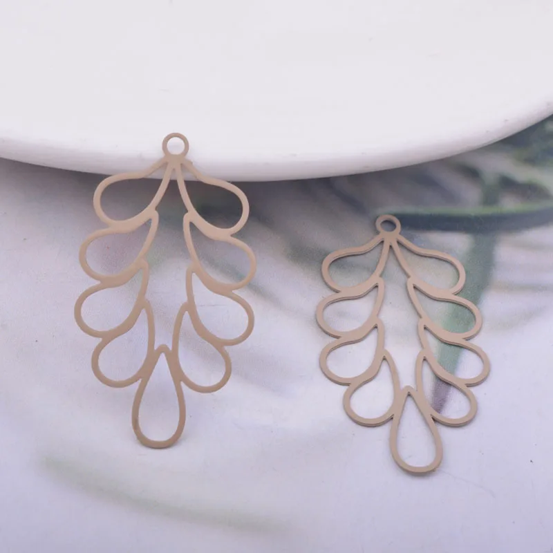 50 Stück AC10716 32*18 mm lackierter Messing-Blumenanhänger DIY Schmuck Ohrring-Zubehör – Detail 4