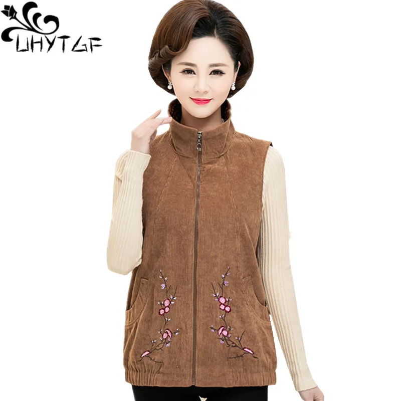 

UHYTGF Vests for women fashion embroidered spring vest waistcoat sleeveless zipper Short coat corduroy loose big size vest 1451