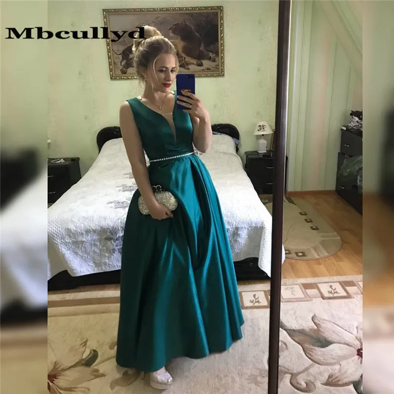 

Elegant Dark Green Prom Dresses Long 2023 A Line Charming Crystal Evenig Dresss Vestidos de fiesta largos elegantes de gala