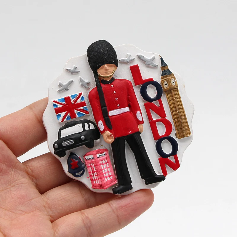 3D refrigerator pasted magnetic world tourism souvenir creative gifts fridge magnets England London bus soldier souvenir gifts