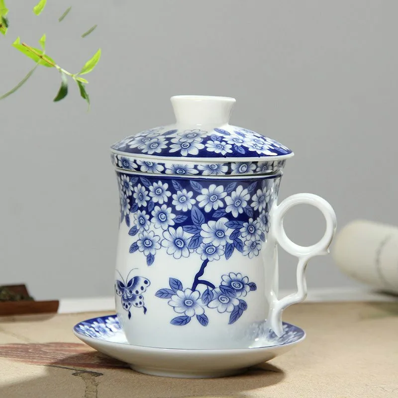 Retro Chinese Blue White Porcelain Tea Cup Set with Saucer Lid Infuser 260ml Ceramic Teacup with Tea Filter Tea Cup with Infuser