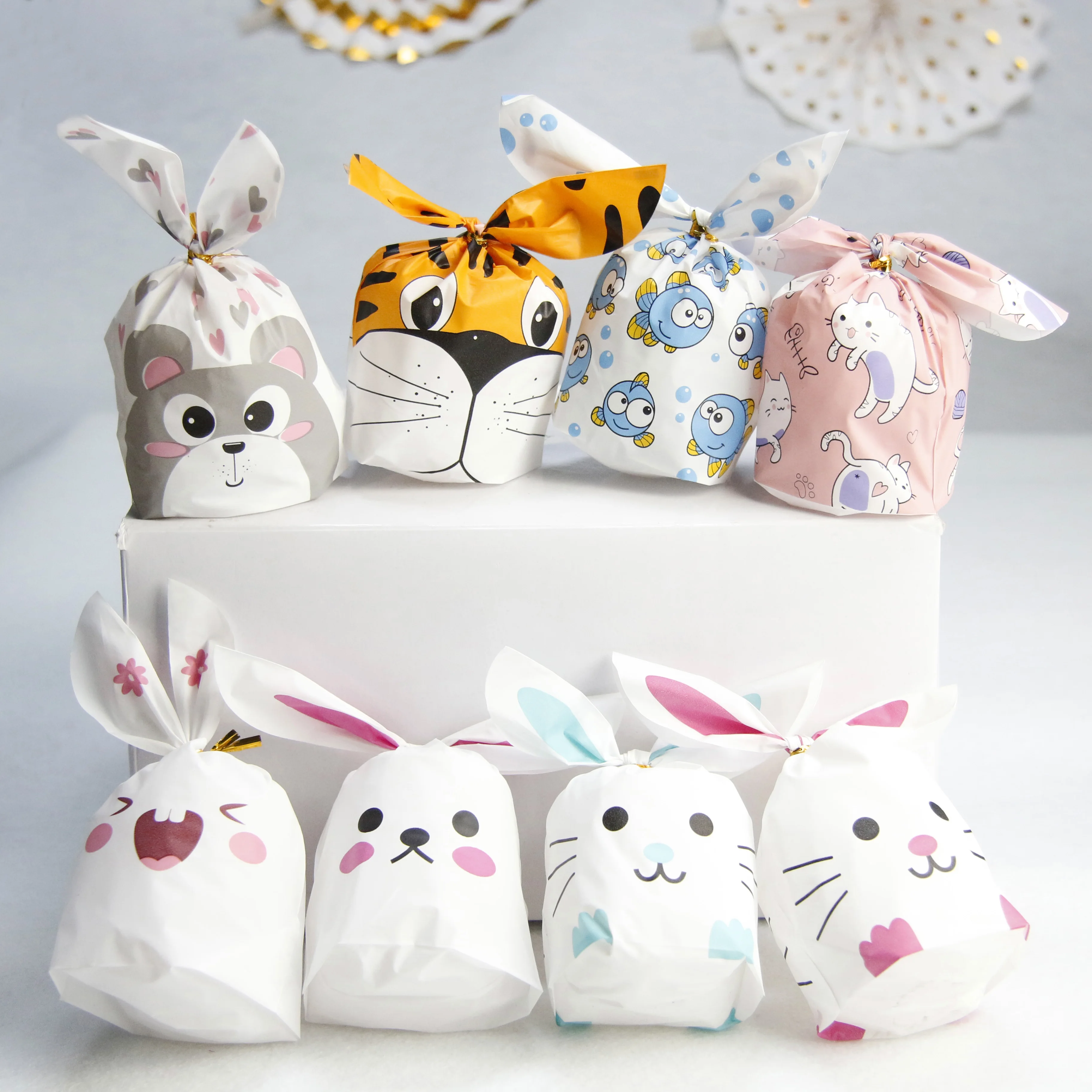 

Fanlus 10pcs / Lot Of New Cute Rabbit Ear Bag Biscuit Plastic Candy Gift Bag And Dessert Baking Activity Party Decorate Supplies