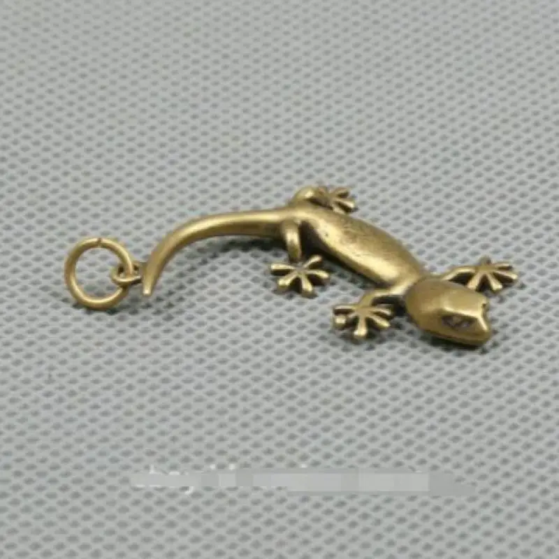 39MM China Bronze Brass Lovable Animal Small Gekko Japonicus Statue Pendant 8g