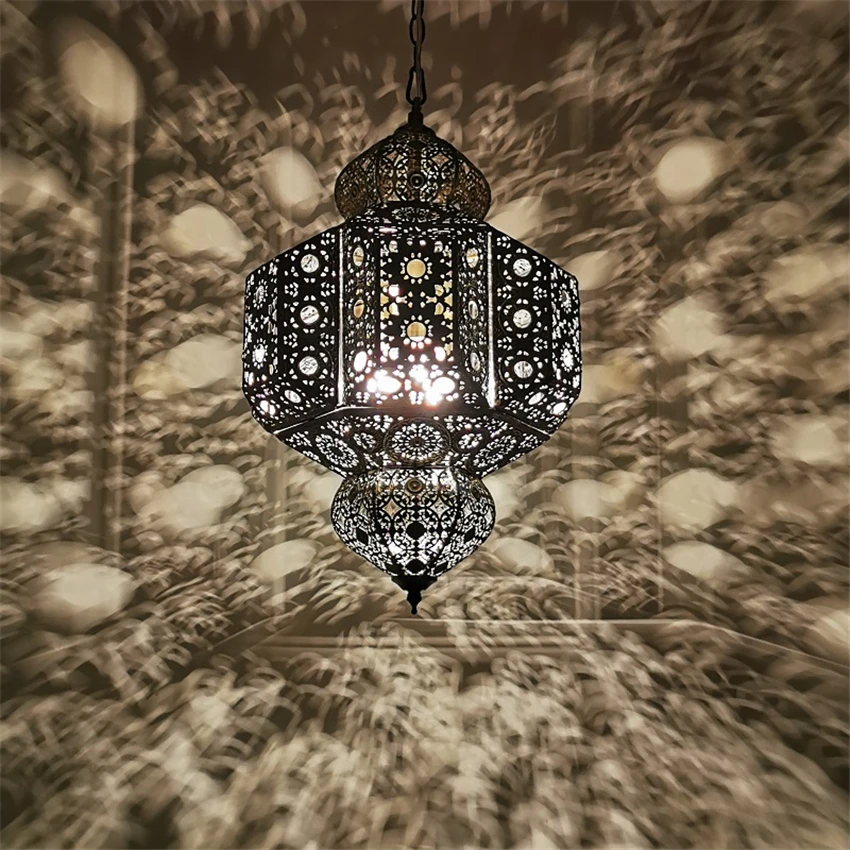 Moroccan Hollow Carved Lantern Pendant Lights Retro Bedroom Dining Room Southeast Asia Restaurant Hotel Pendant Lamps Lighting