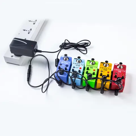 FLAMMA Guitar Pedal Power Supply Adapter 9V DC 2A Tip Negative 5 Way Cables Daisy Chain Wire