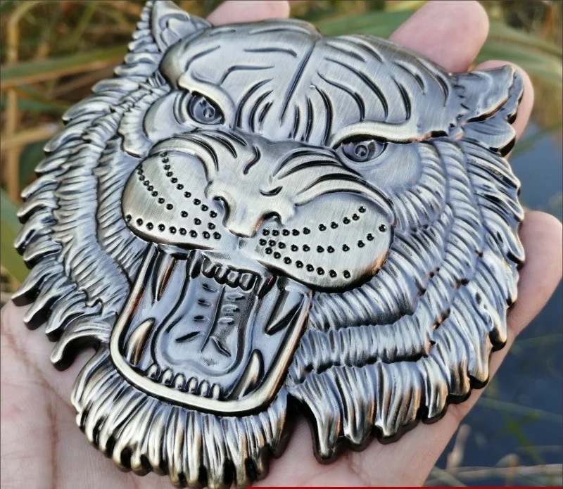 

1 Pcs 3D Metal Tiger Head Car Logo Grille Emblem Badge Car Stickers Grid Standard Off-road Vehicle Personalized Modification