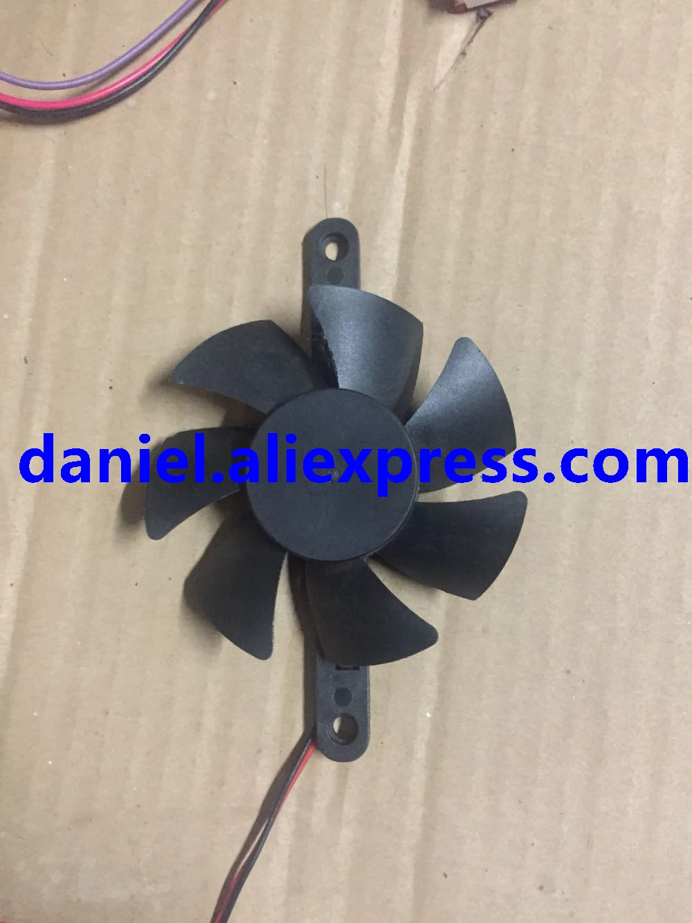 Original  JSF8025MS 12V 0.14A Leaf width 7.4CM Screw hole distance 10CM Cooling fan