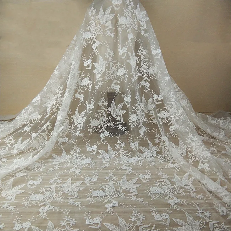 

Exquisite Three-dimensional Full-width Embroidery Lace Mesh Fabric Wedding Clothing Fabric off white 130cm