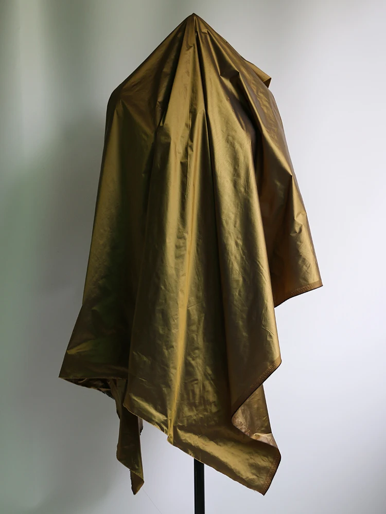 100 cm * 148 cm glänzendes, nach unten beweisendes Material, Stoffschattierung, blaue Burgunder-Nylon-Textilien, Cired – Detail 8