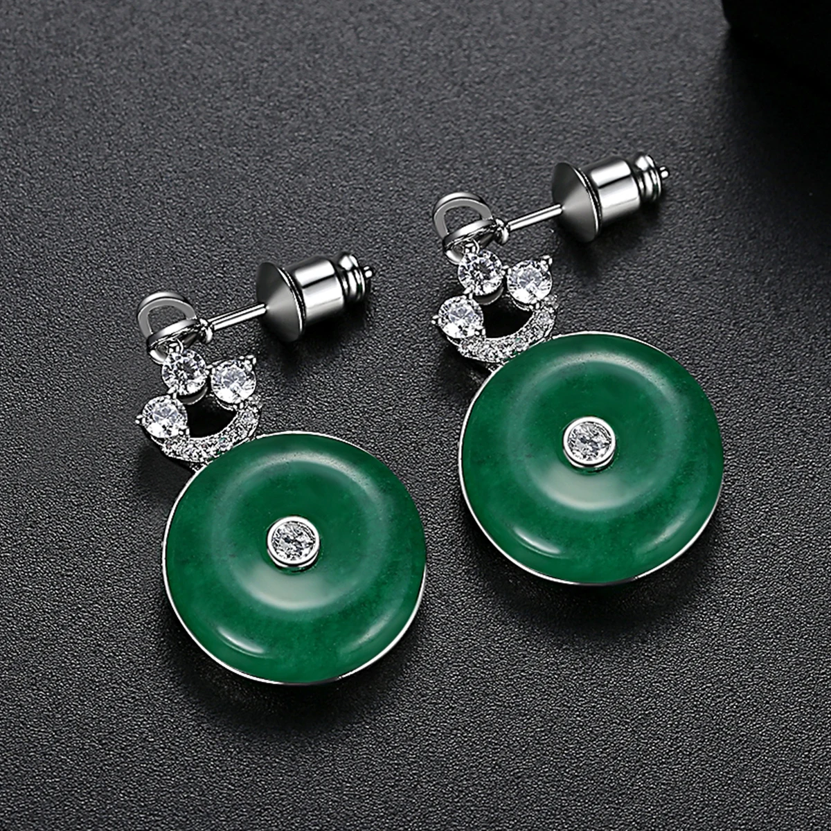 LUOTEEMI Elegant Round Green Imitation Jade Drop Earrings for Women Tranditional Women Wedding Bridal Accessories Friend Gifts