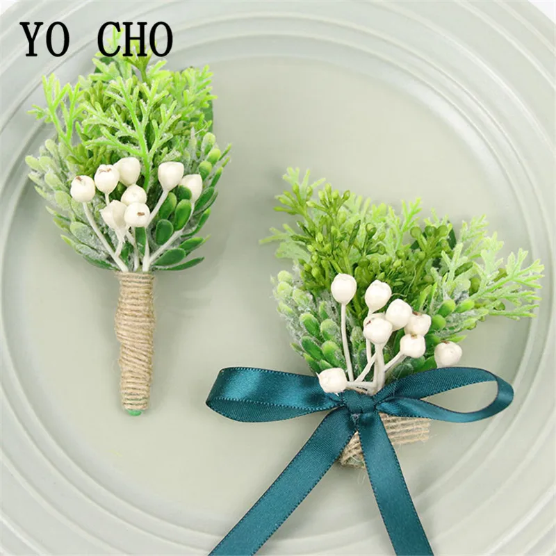 YO CHO สายรัดข้อมือ Christmas Berries แต่งงาน Boutonniere ป่าสไตล์สาวสร้อยข้อมือใบยูคาลิปตัสผู้ชายงานแต่งงาน Boutonnieres